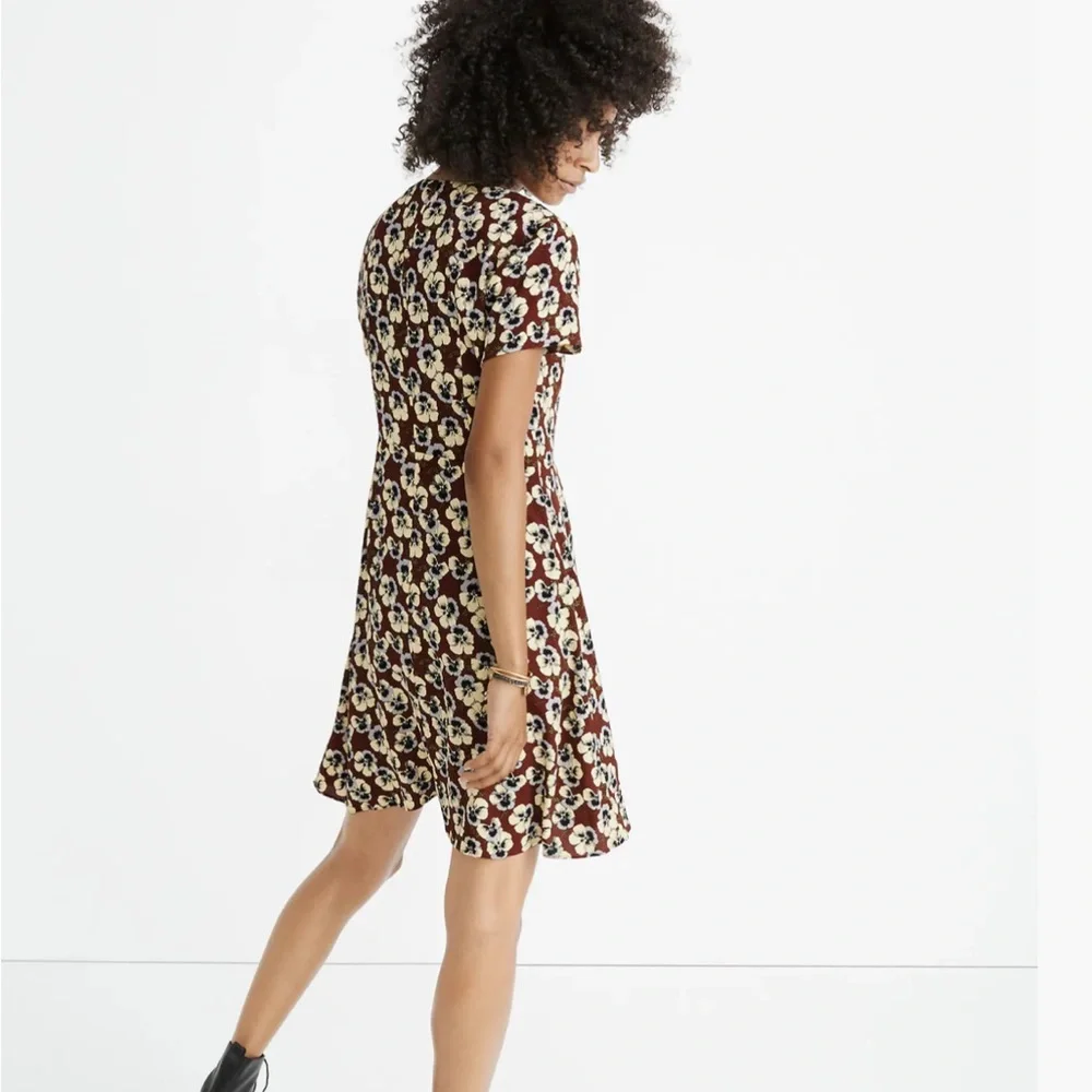 Madewell button wrap dress in viola floral - Picture 3 of 12